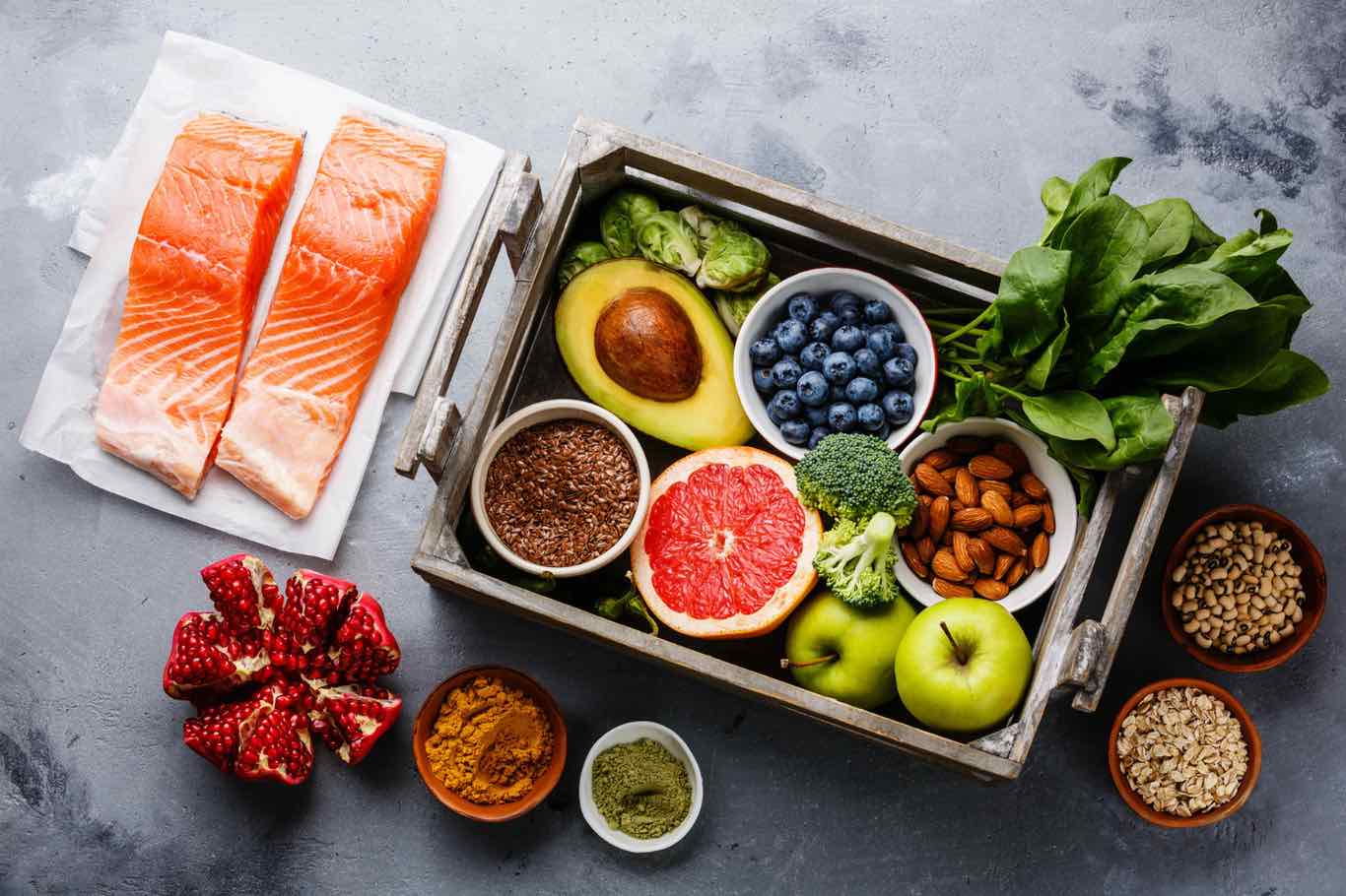 Alimentos que influyen en la inflamación muscular: guía desde la fisioterapia integrativa